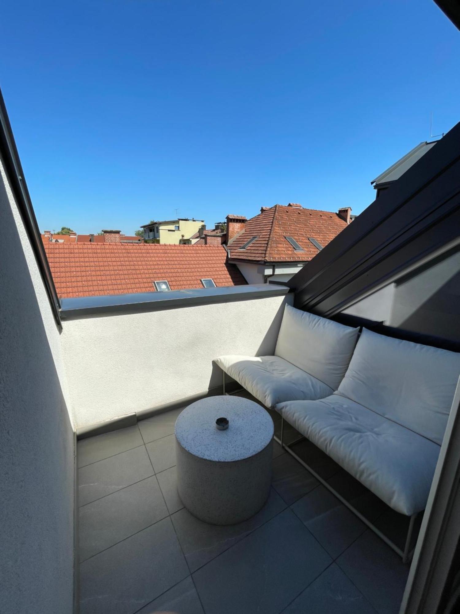 Parkside Designer Duplex Free Parking *