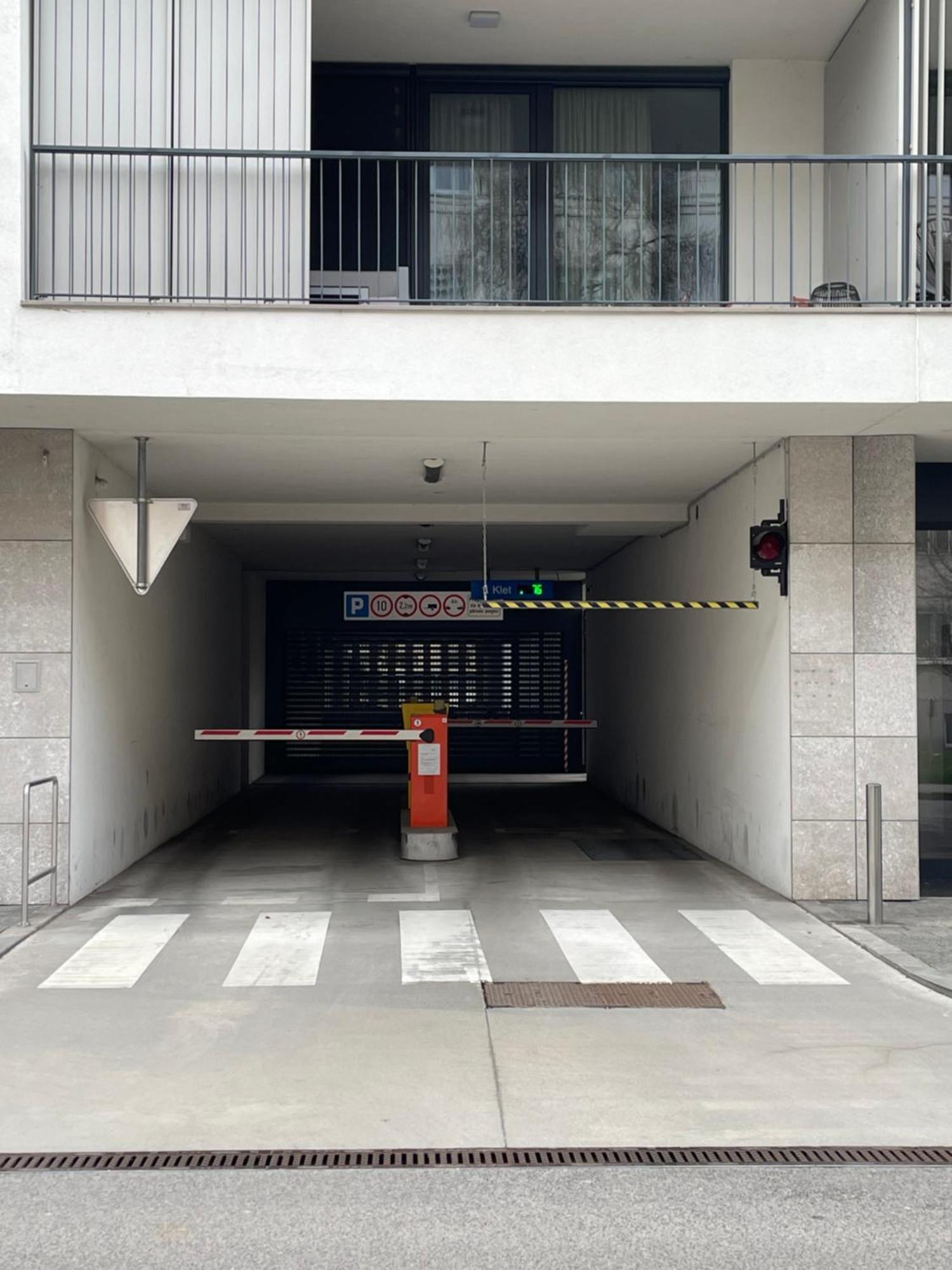 Parkside Designer Duplex Free Parking * Ljubljana